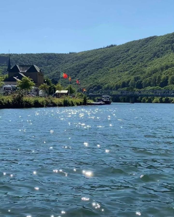 Le Clos Joli Haybes Екстериор снимка